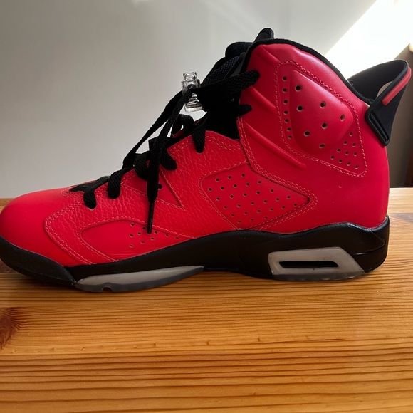 Size 9 Jordon 6 Infrared 23 - Condition 8.5/10 - Picture 5 of 9